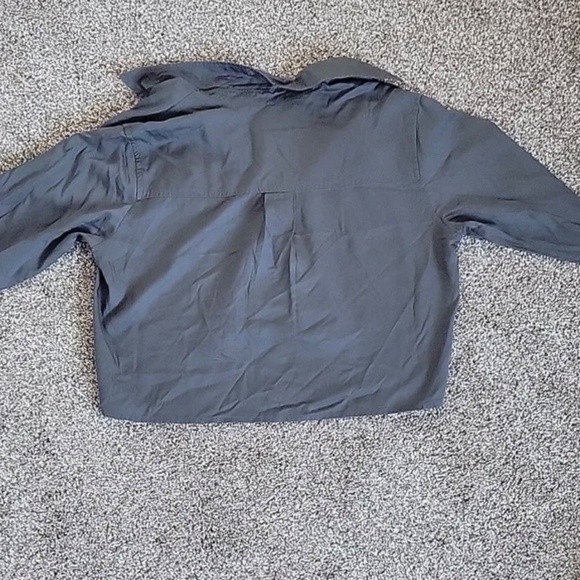 Universal Thread Utility Cropped Button Dow - Picture 5 of 5